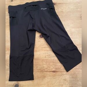 Patagonia Women’s Black Nylon Long biking Hiking athletic Shorts Mesh pockets M